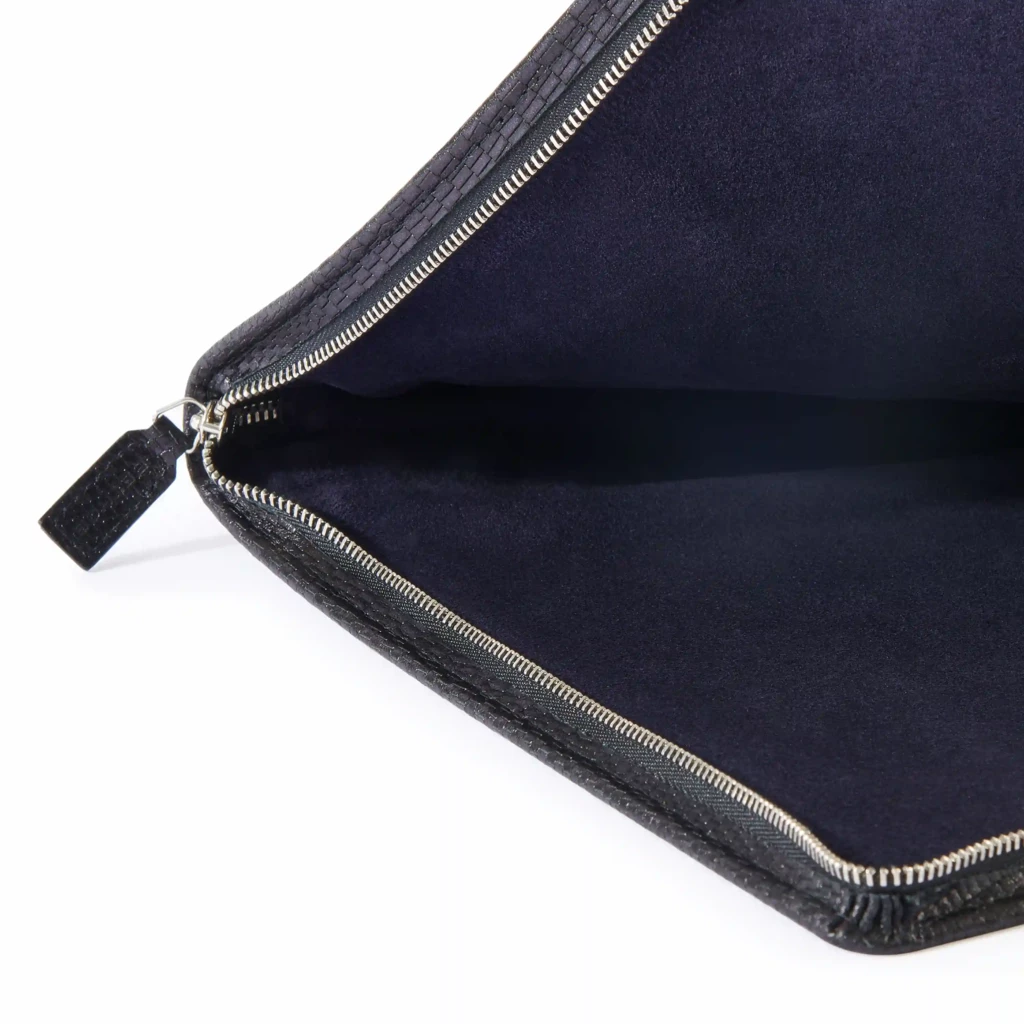 Pouch with Zip, Kollektion 1977, leather, blue moon