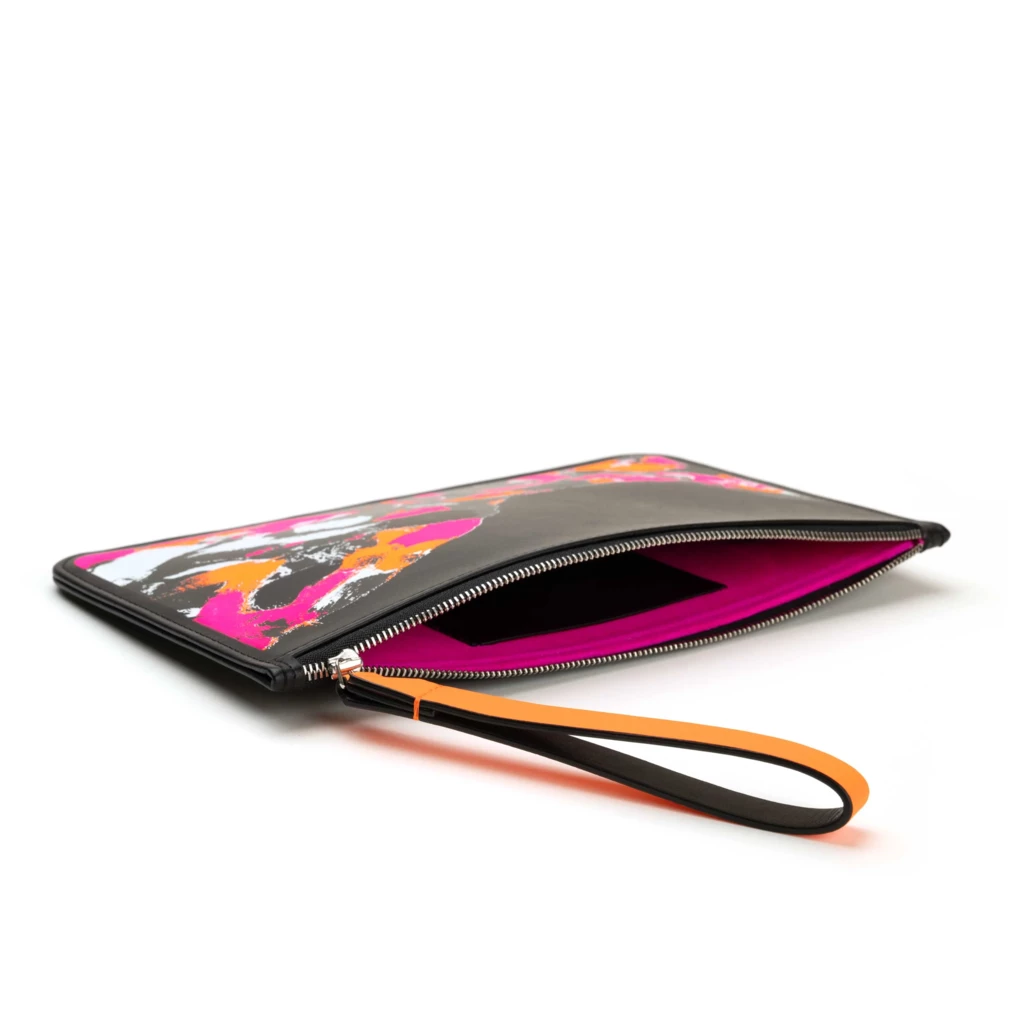 Clutch with zip, deer leather, black