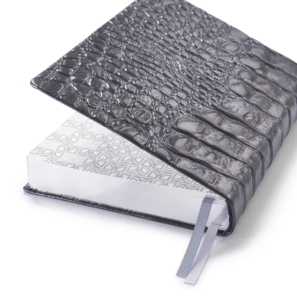 Daily Planner 2027 Wild Black Leather