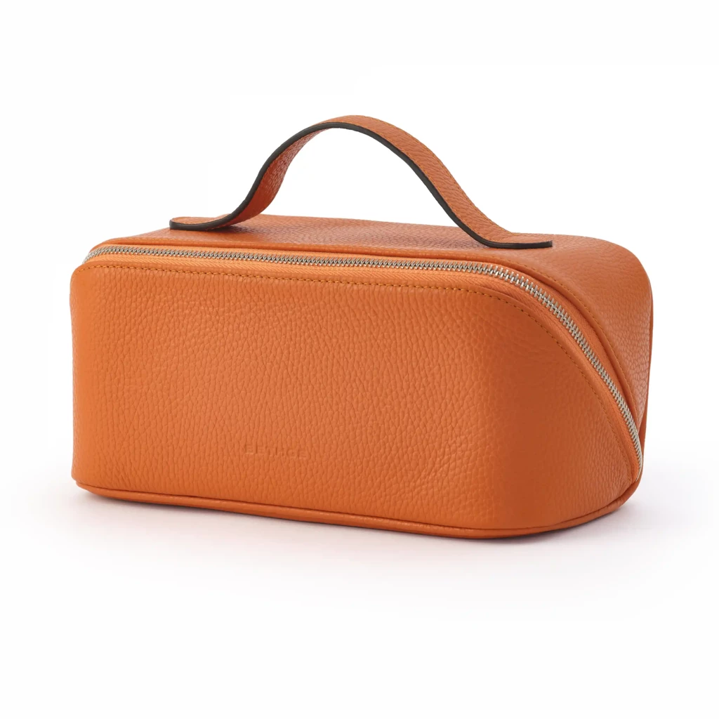 leder_kosmetiktasche_adri_28 Leather cosmetic bag Adri, zinc