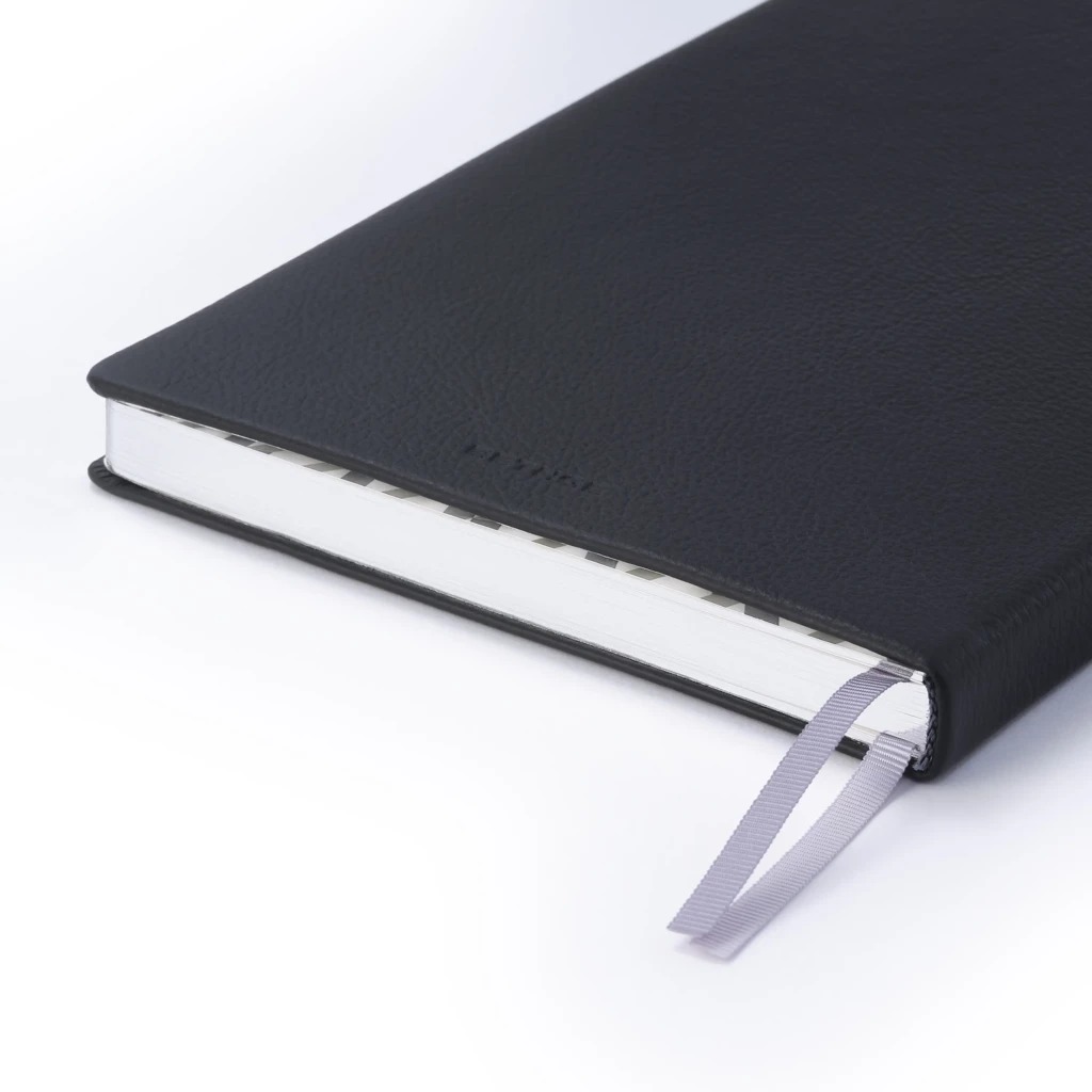 Notebook A5, leather, Black, dotted