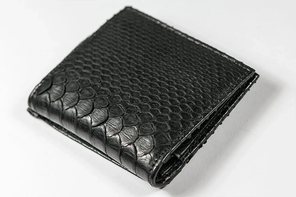 Wallet Doppio with Coin Pocket, python leather, black