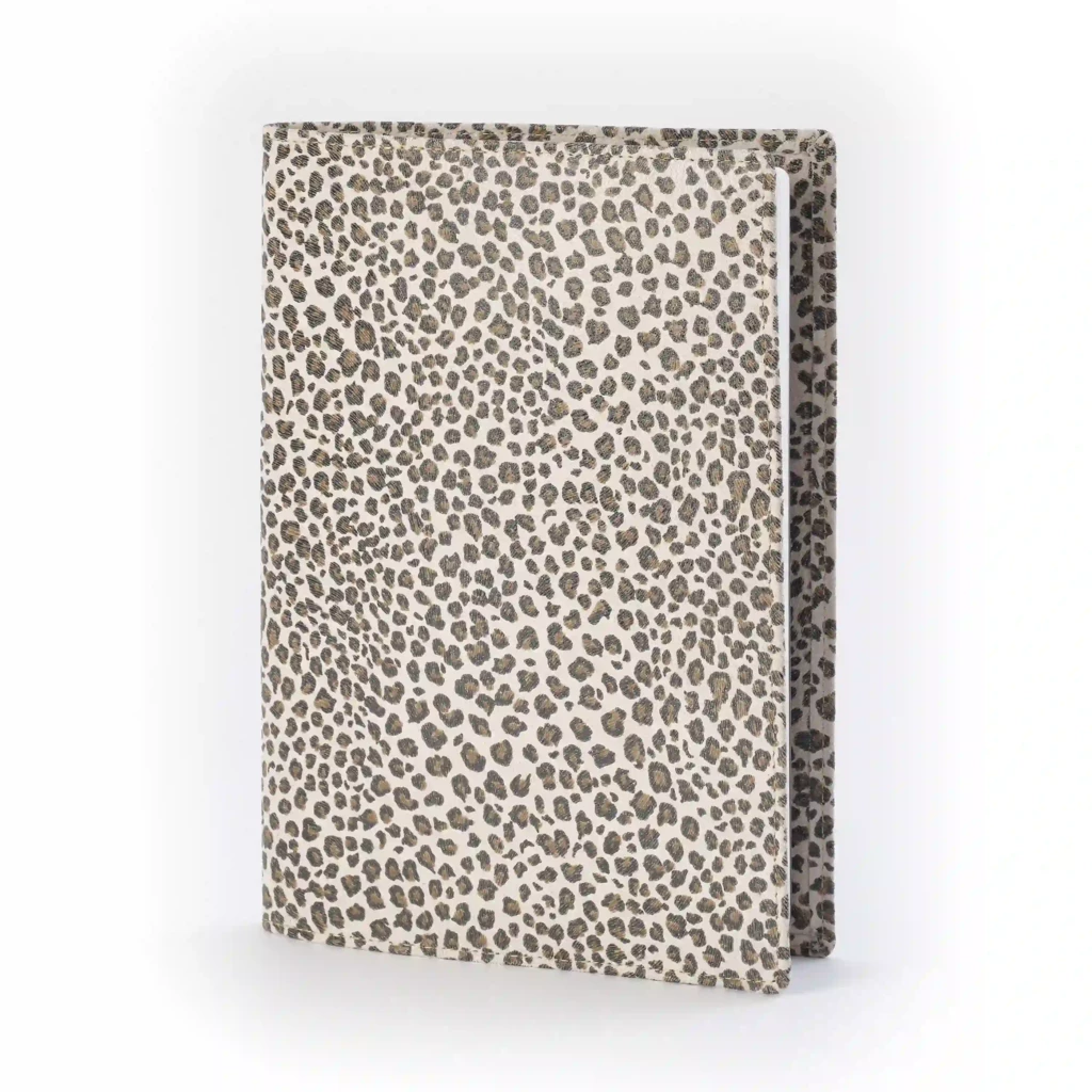 Book cover for DIN A5 books, leather, Leo
