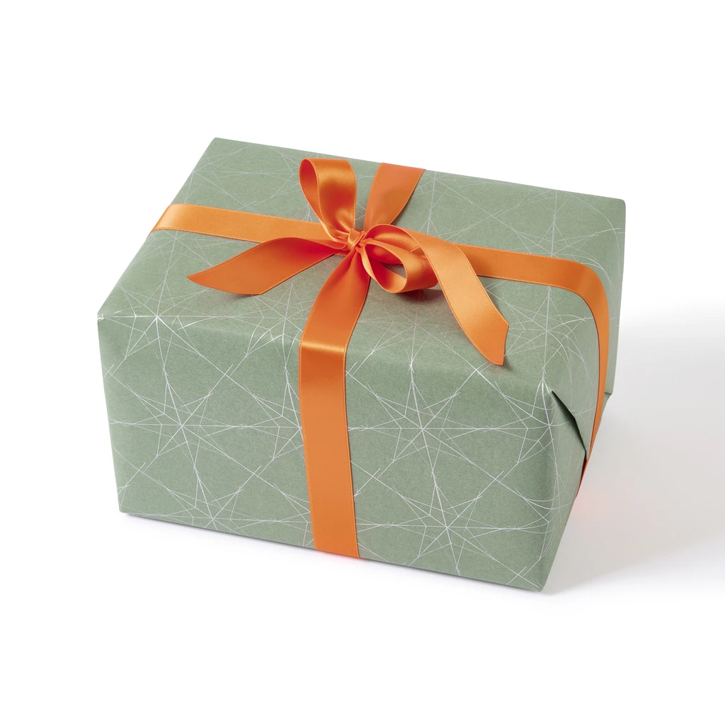 geschenkpapier_starlines_gruen_50_x_70_cm_3_boegen_2 Wrapping paper starlines green 50 x 70 cm, 3 sheets