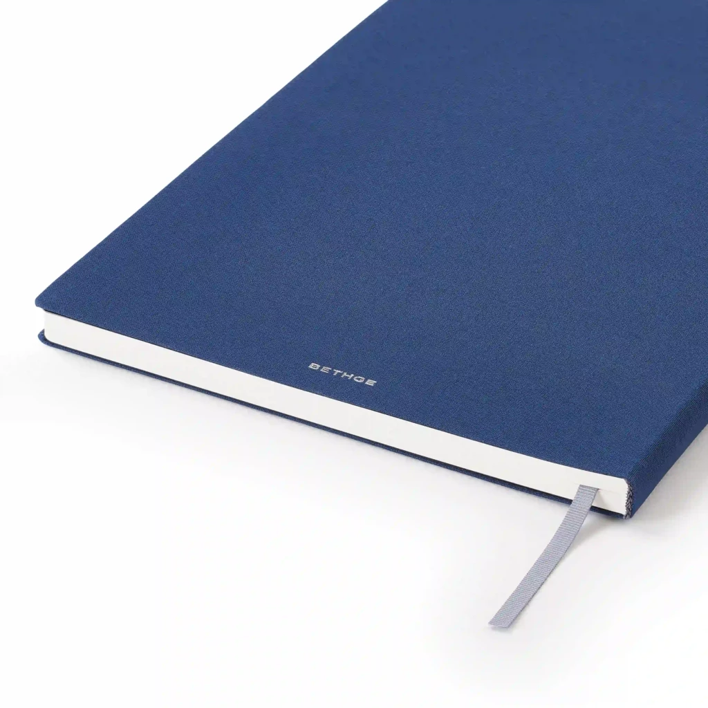 Notebook A4, linen, Navy, ruled
