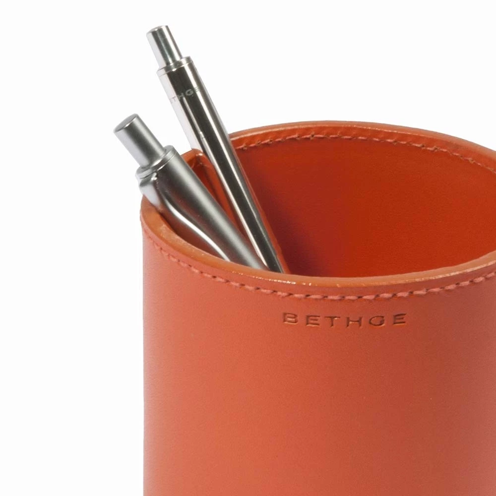Round pen holder, leather, H 11 cm, D 8.5 cm, orange