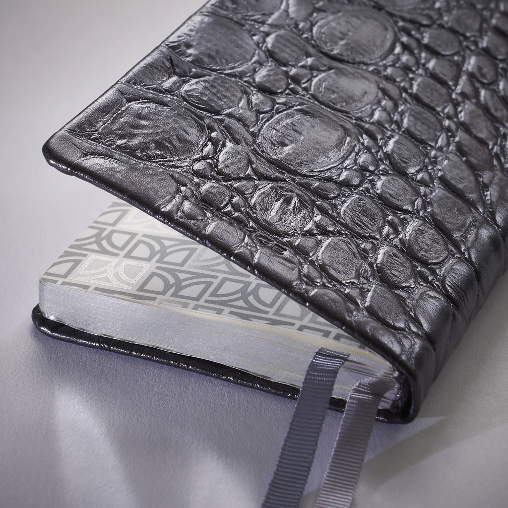 Pocket Datebook 2027 Violet Leather