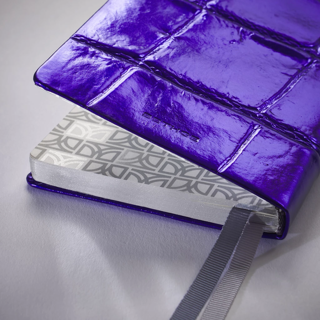 Weekly Planner 8-Days-a-Week 2027 - Week on 2 Pages - Leather - Violet - 8.5 x 14 cm