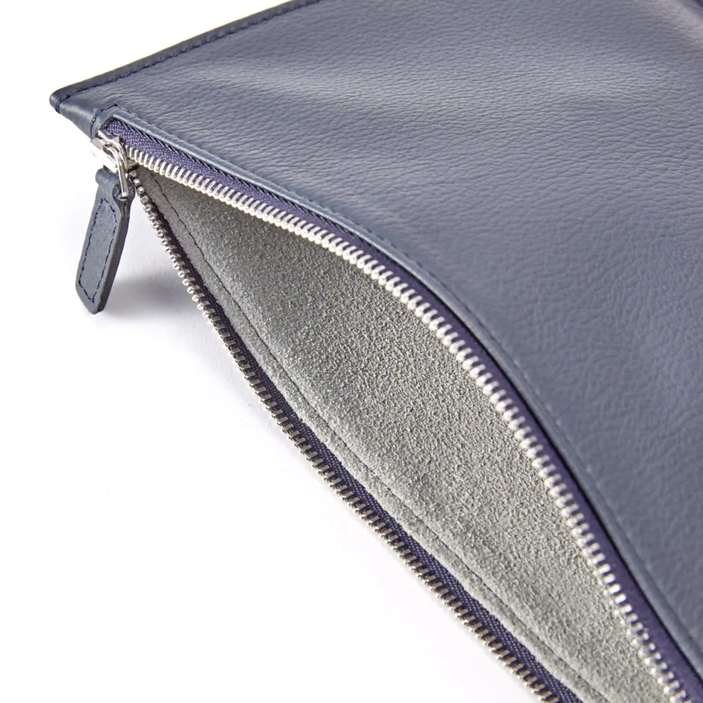 Pouch with Zip, Kollektion 1977, leather, blue