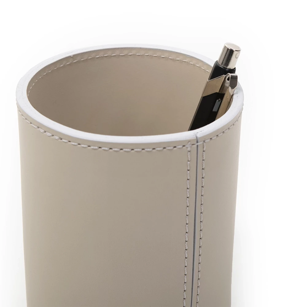 Round pen holder, leather, H 11 cm, D 8.5 cm, light grey
