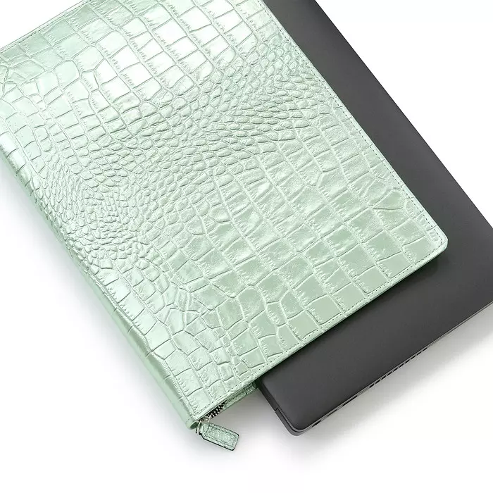 laptop_sleeve_leder_12.jpg Leather Laptop Sleeve – Wild Mint