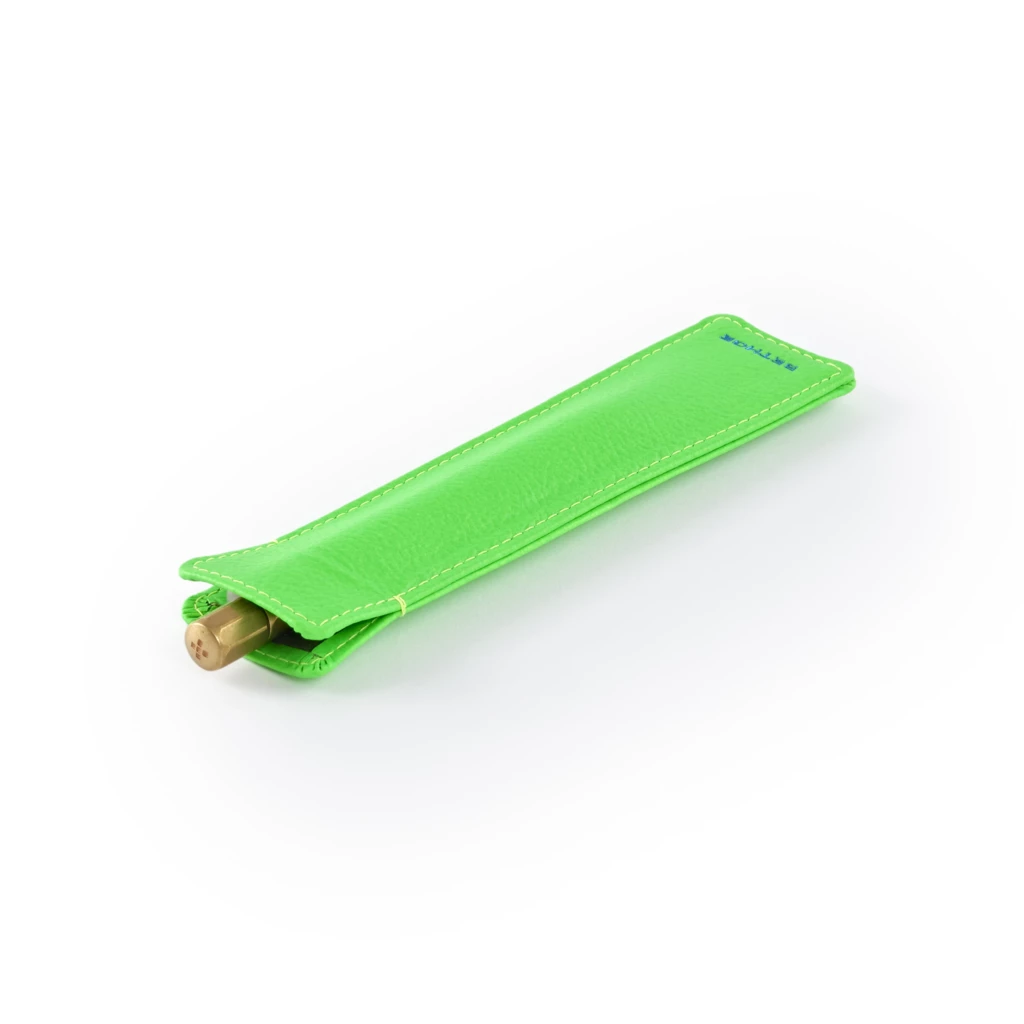 Pen case for 1 writing instrument, cowhide leather, Glaring Green