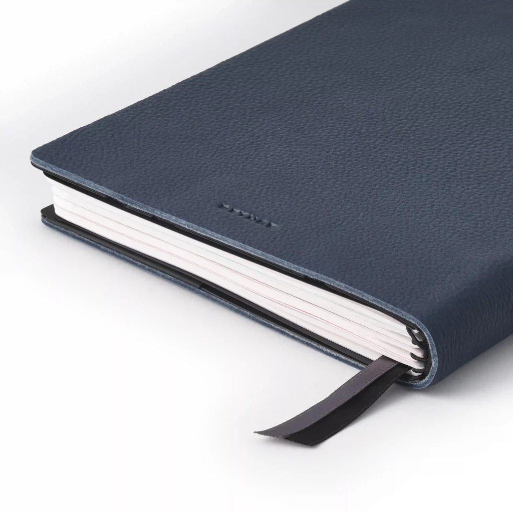 Whitebook Calf Soft leather ML navy