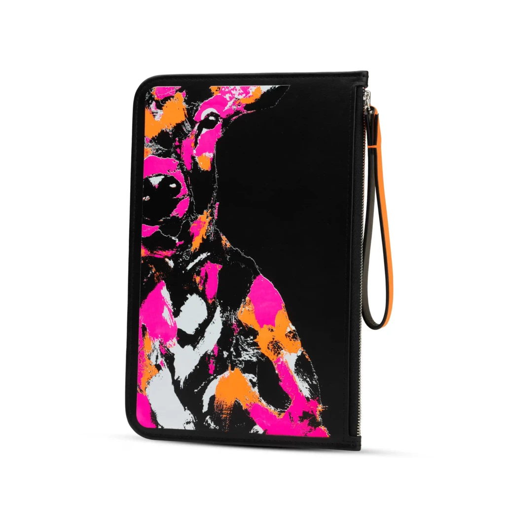 Clutch with zip, deer leather, black