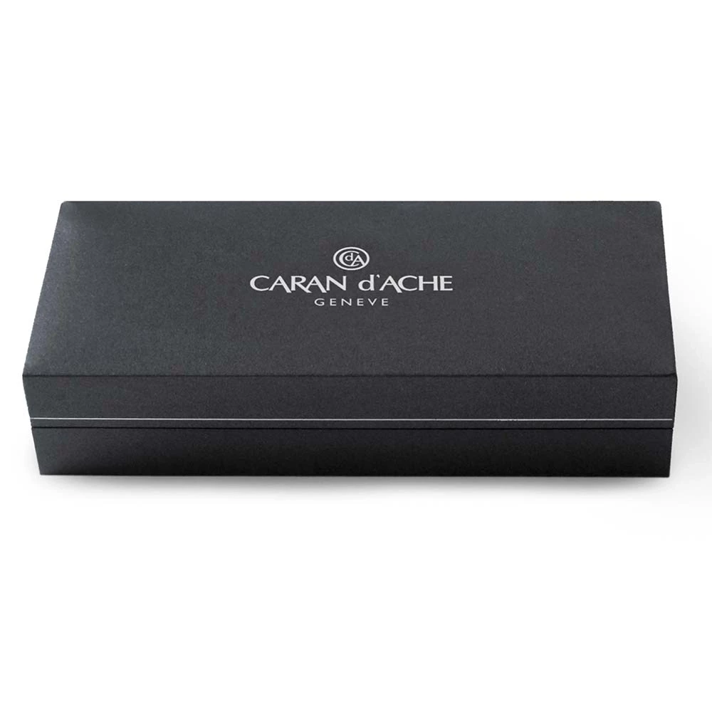 Caran d'Ache Varius Ivanhoe Fountain Pen, black, M nib