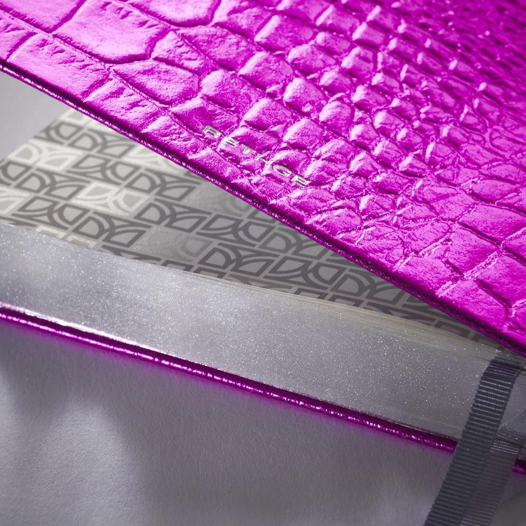 Daily Planner 2027 Wild Pink Leather