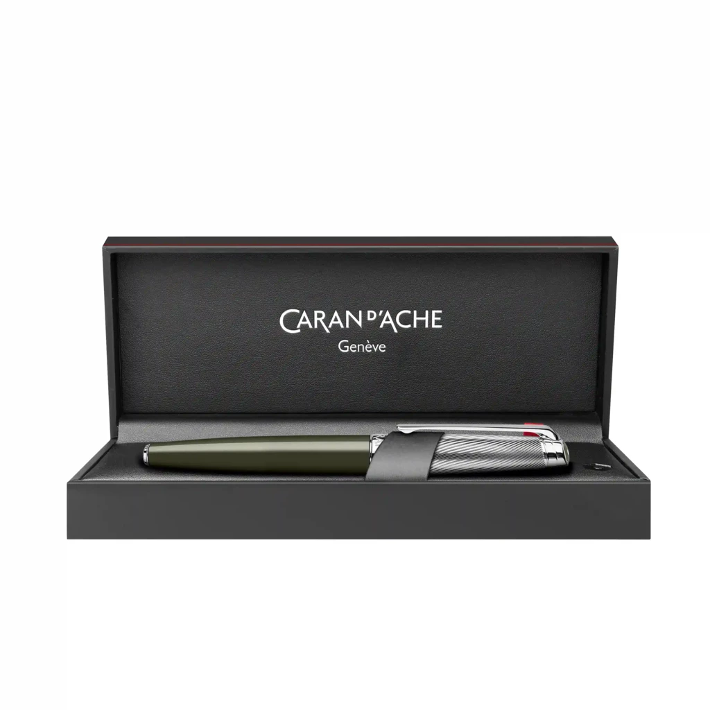 Caran d'Ache Léman Terre d'Ombre Fountain Pen, nib M