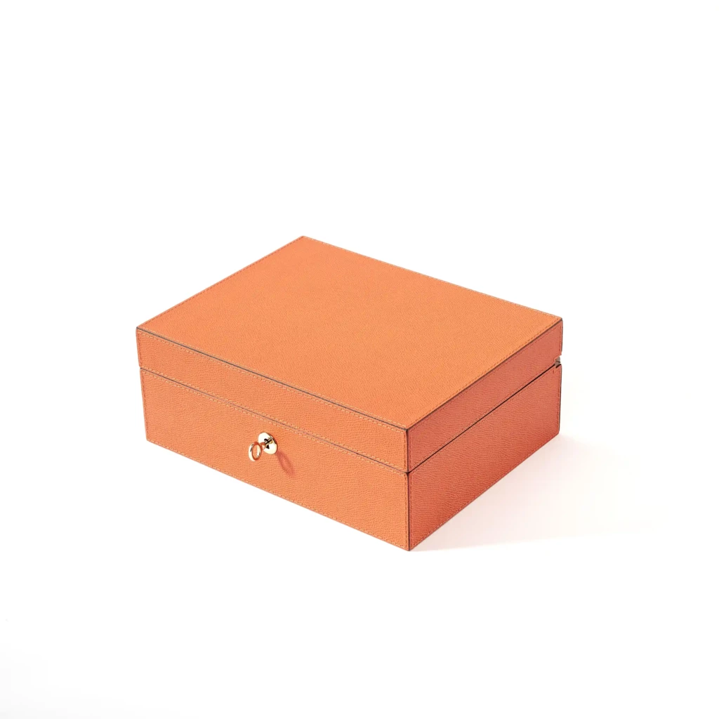 schmuckbox_walnussholzleder_16 Jewellery Box, walnut/leather, lilac