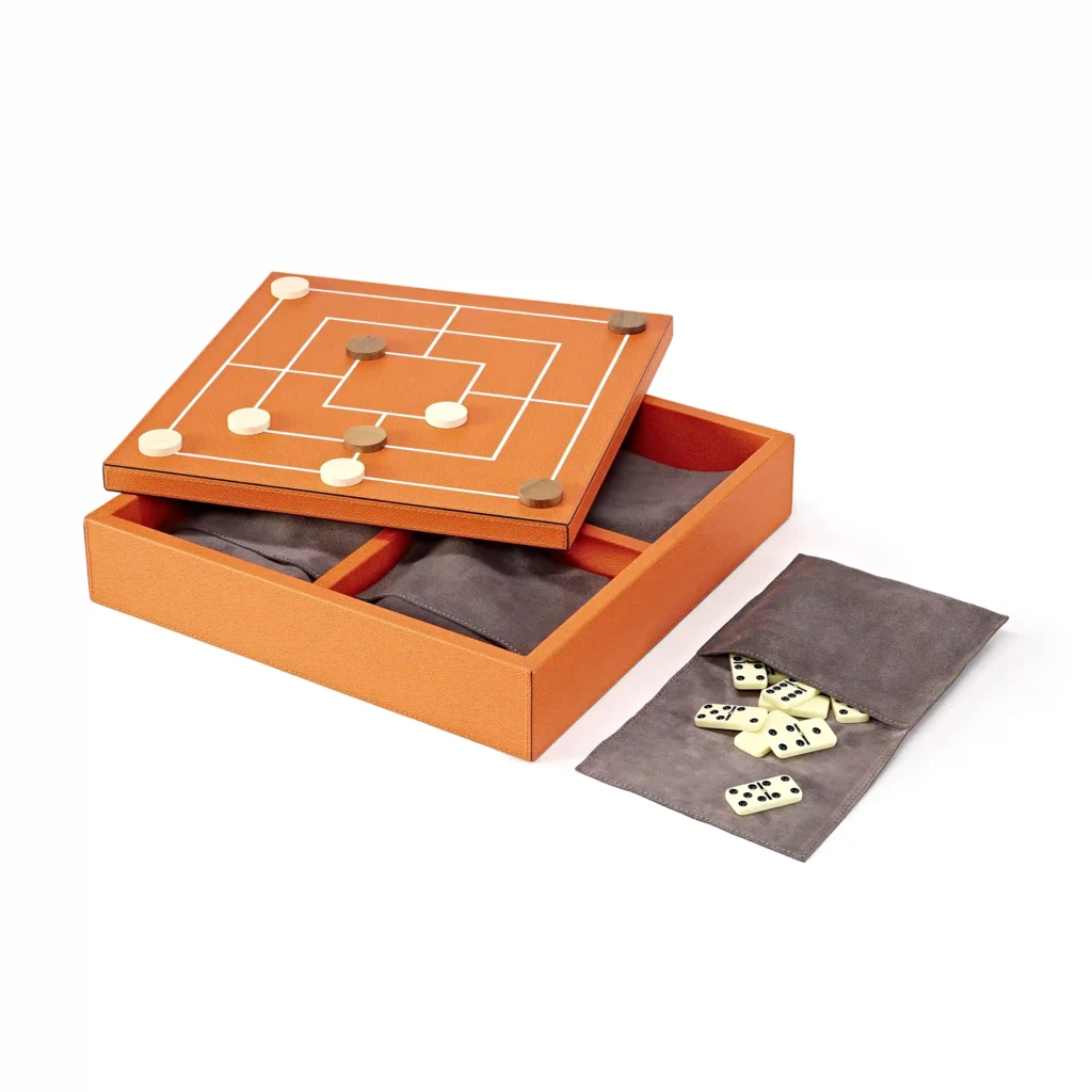 Compendium of Games (chess, dominoes, ...), leather, orange
