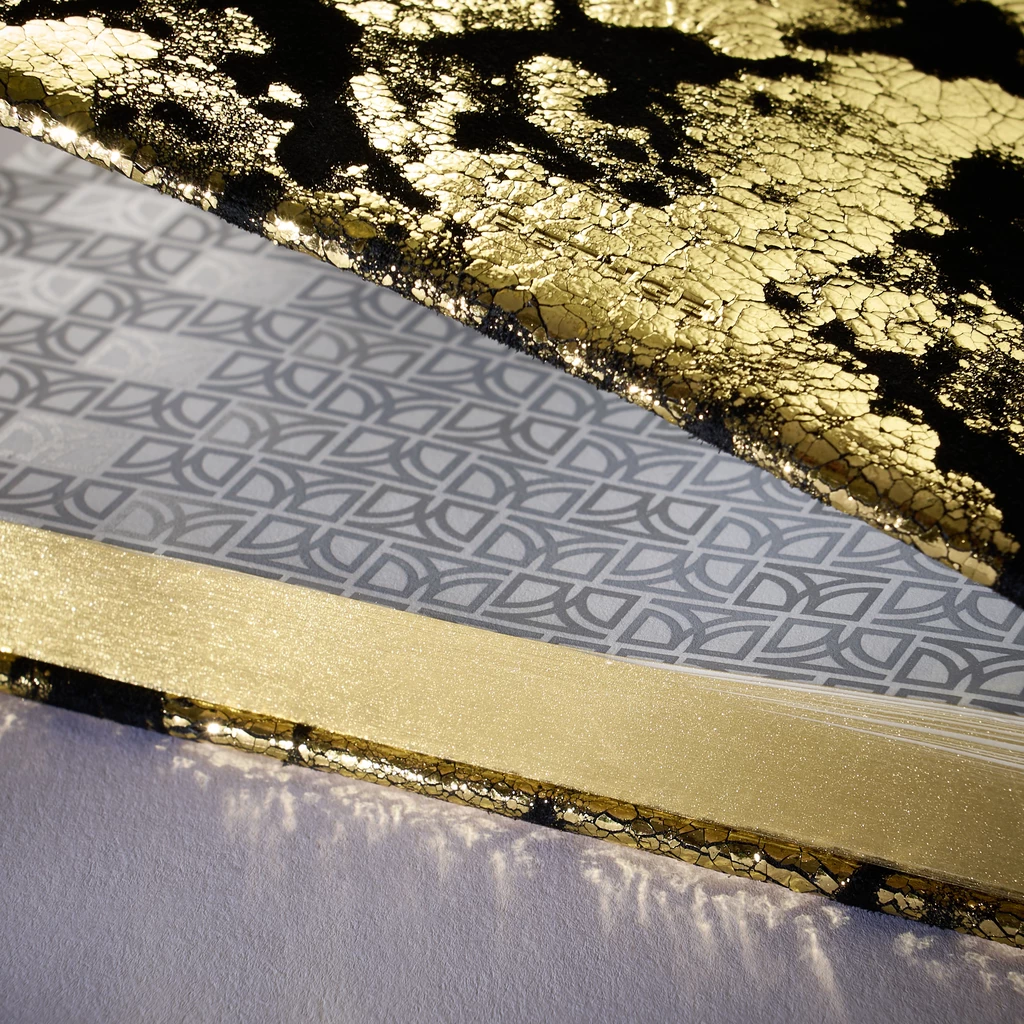 Daily Planner 2027 Black Gold Leather