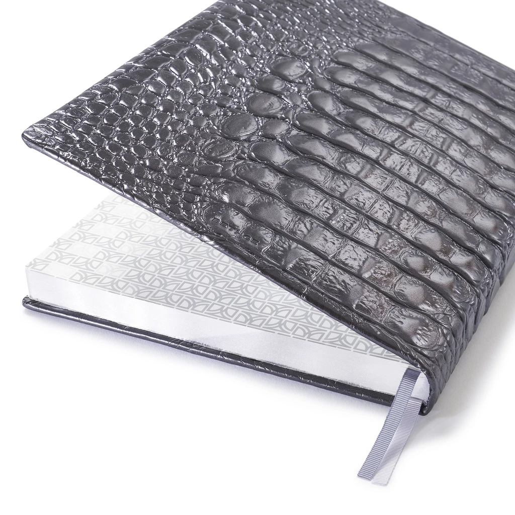 Daily Planner 2027 Wild Black Leather