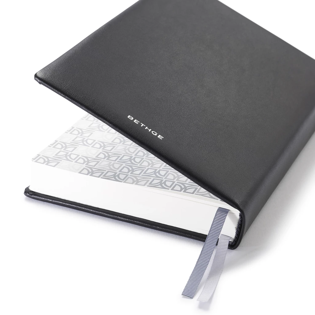 Daily Planner 2027 TeBe Skin Black Vegan