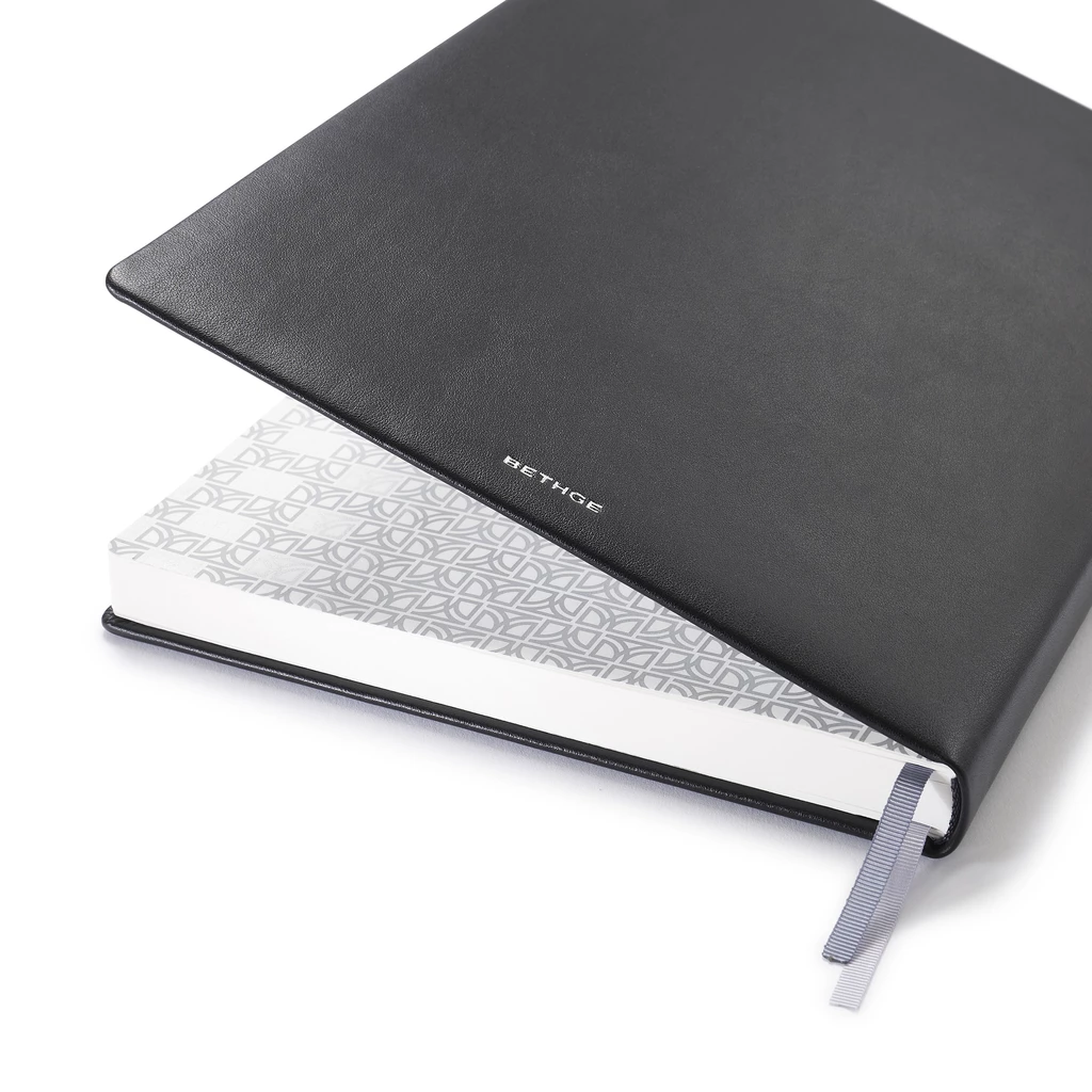 Daily Planner 2027 TeBe-Skin Black Vegan Leather