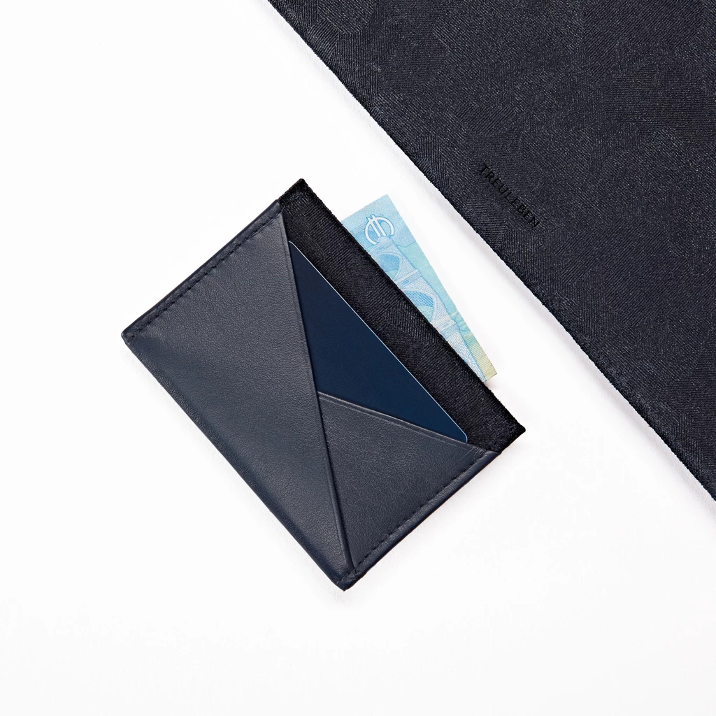 Credit Card Caddy Hide&Seek